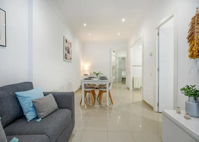 White Center By Hello Homes