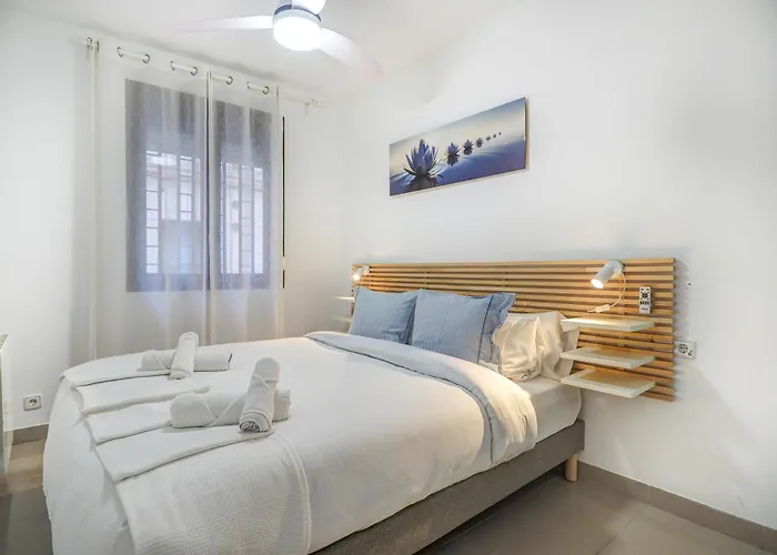 아파트 White Center By Hello Homes 시체스